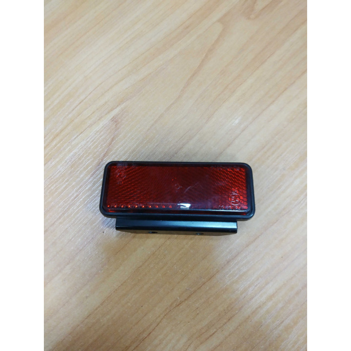 Световозвращатель задний (красный) стелс динли F020265-00 LU013810
